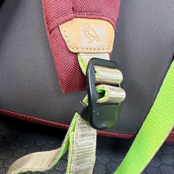 BELLROY®  |  BACKPACK+™  |  DARK-RED/GRAY  |  LIKE NEW  |  XLNT  | - Picture 10 of 15